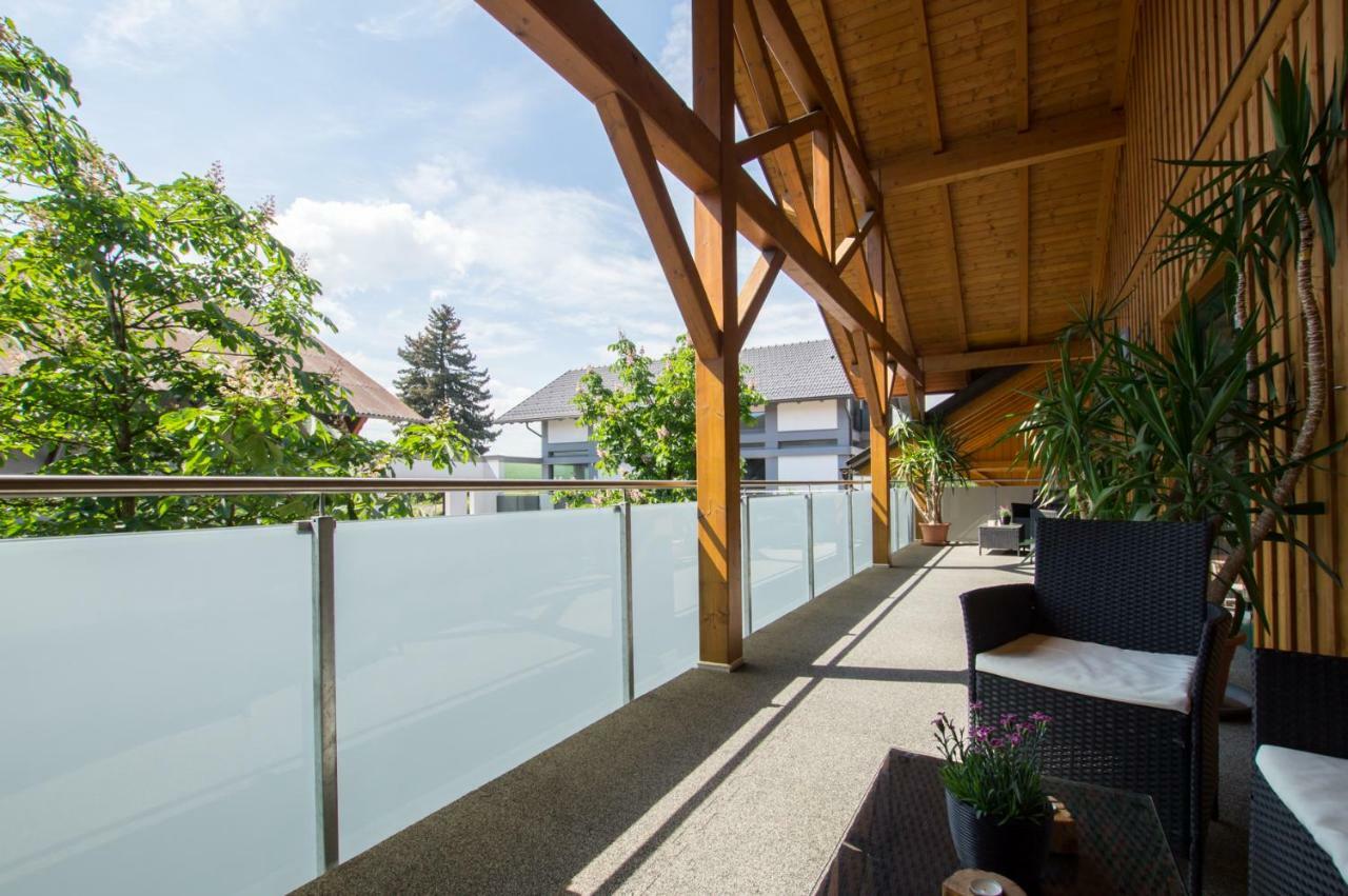 Schnatterhof Villa Lambrechten ภายนอก รูปภาพ